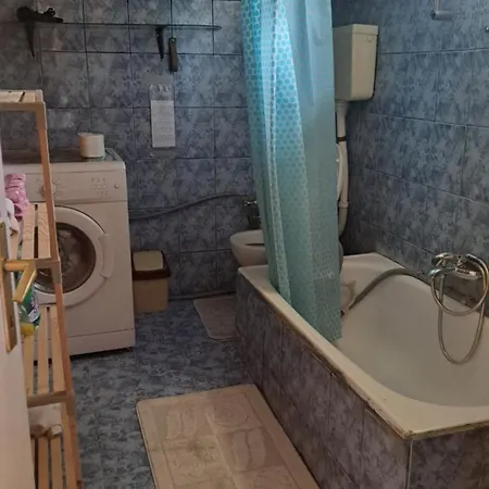 Apartment Mila 2 *